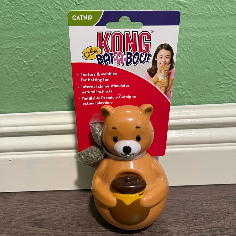 KONG Bat-A-Bout Chime Bear NEW